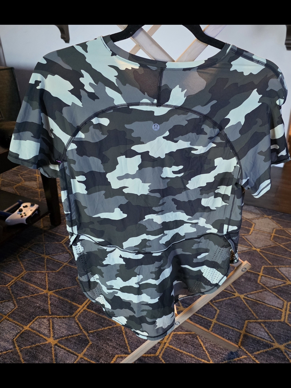 lululemon athletica Camo Short Sleeve Shirt - Olive Green